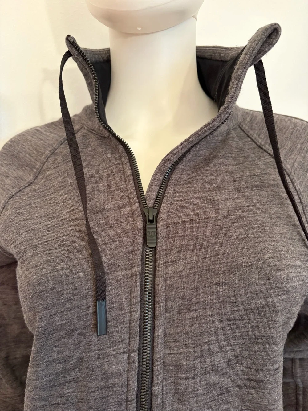 #790 Lululemon Huddle & Hustle Heathered Core Dark Grey, High Collar Jacket